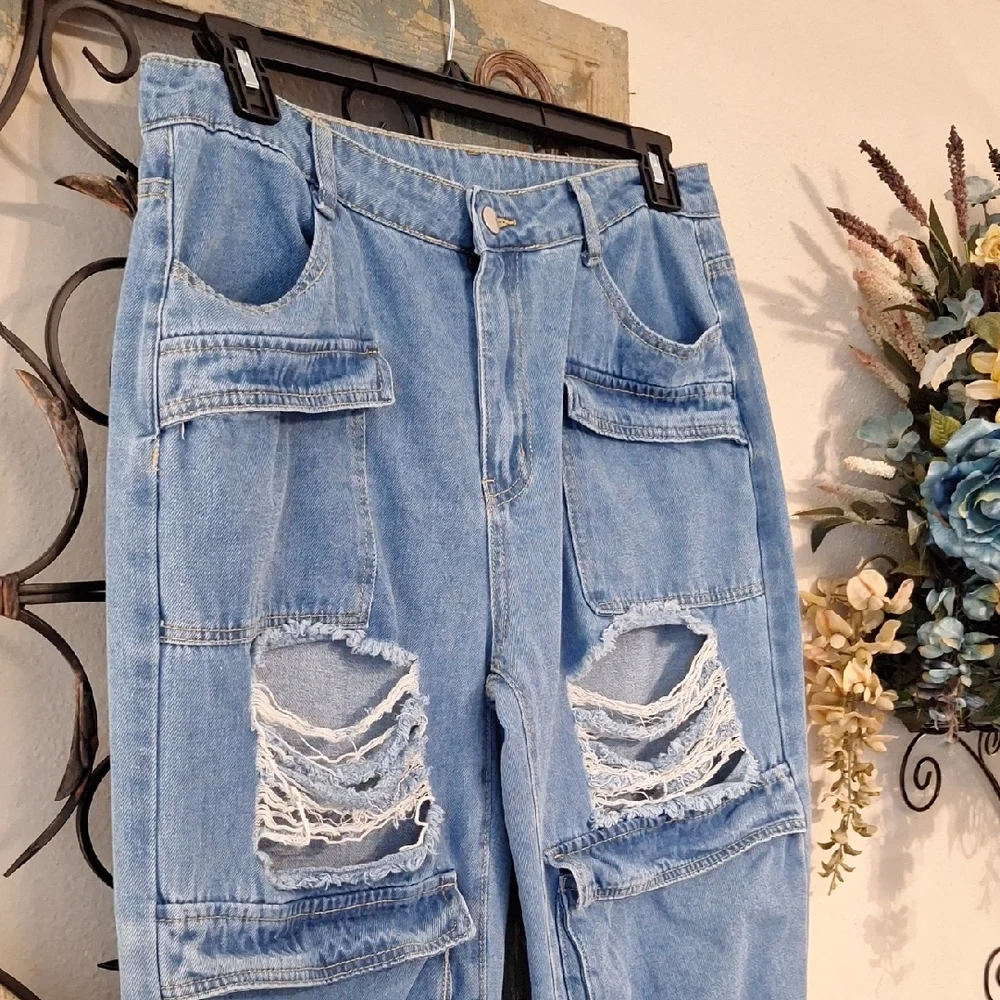 Blue Ripped Boyfriend Jeans. Excellent Condition NWOT Size XL - Picture 6 of 10